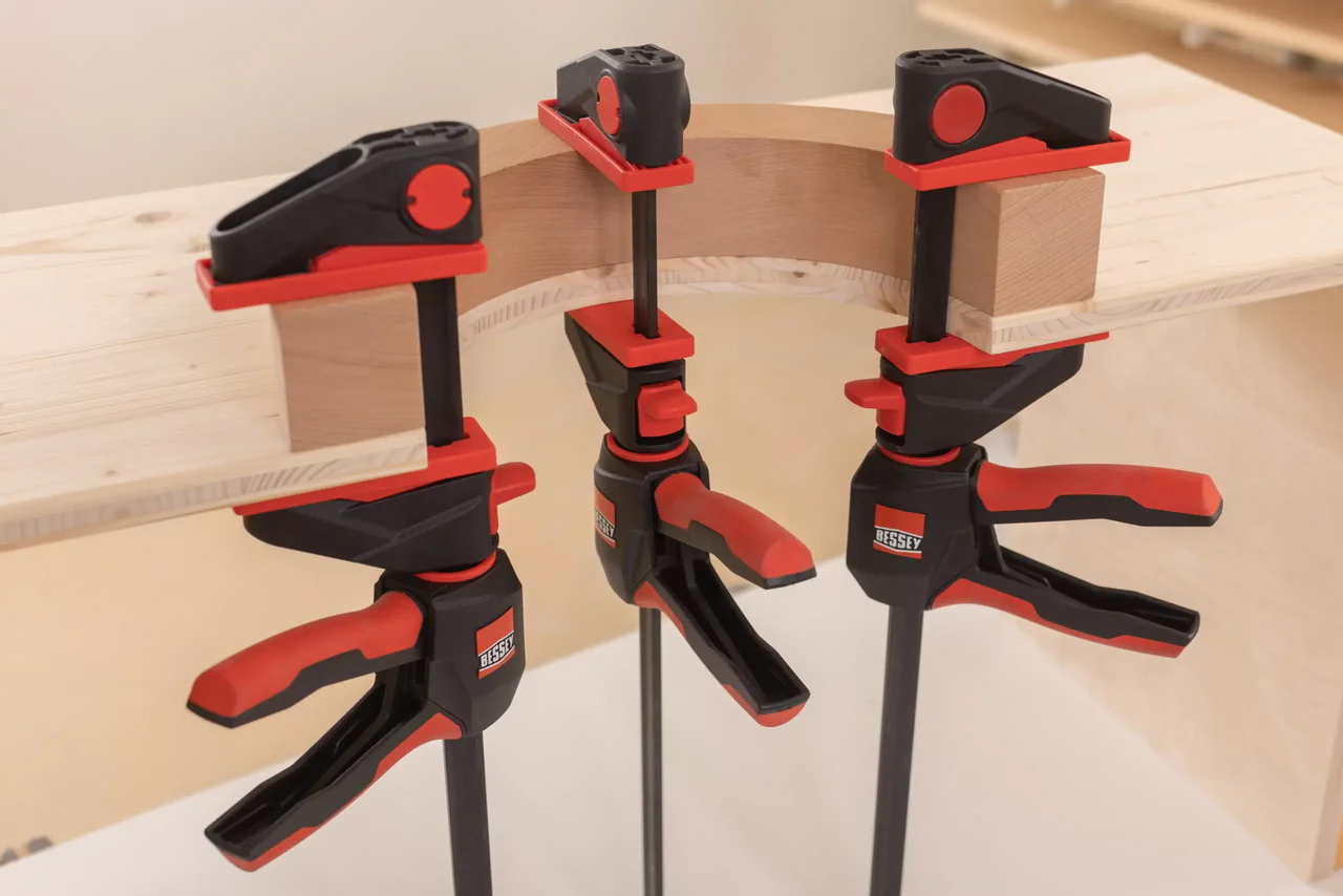 BESSEY 360 DEGREE 18" TRIGGER CLAMP - Image 3
