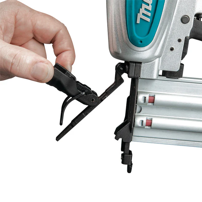MAKITA BRAD NAILER 2" 18 GA - Image 3